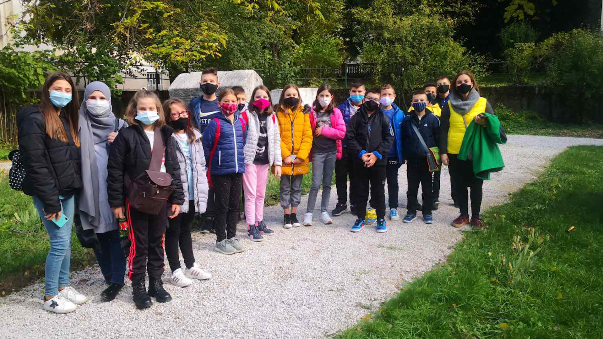 UČENICI V-2 RAZREDA OŠ “PORODICE EF. RAMIĆ” POSJETILI ZEMALJSKI MUZEJ BIH